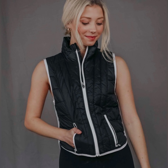 NWT Free People Run This Puffer Vest - Large - Picture 5 of 9